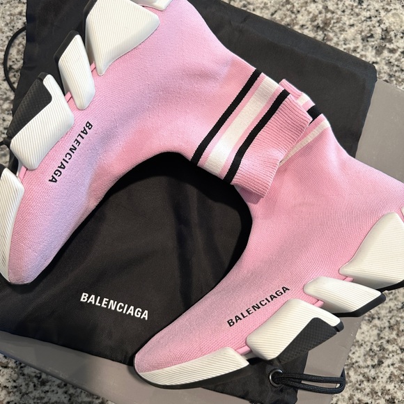 Balenciaga women’s sneakers 40 - Picture 1 of 9